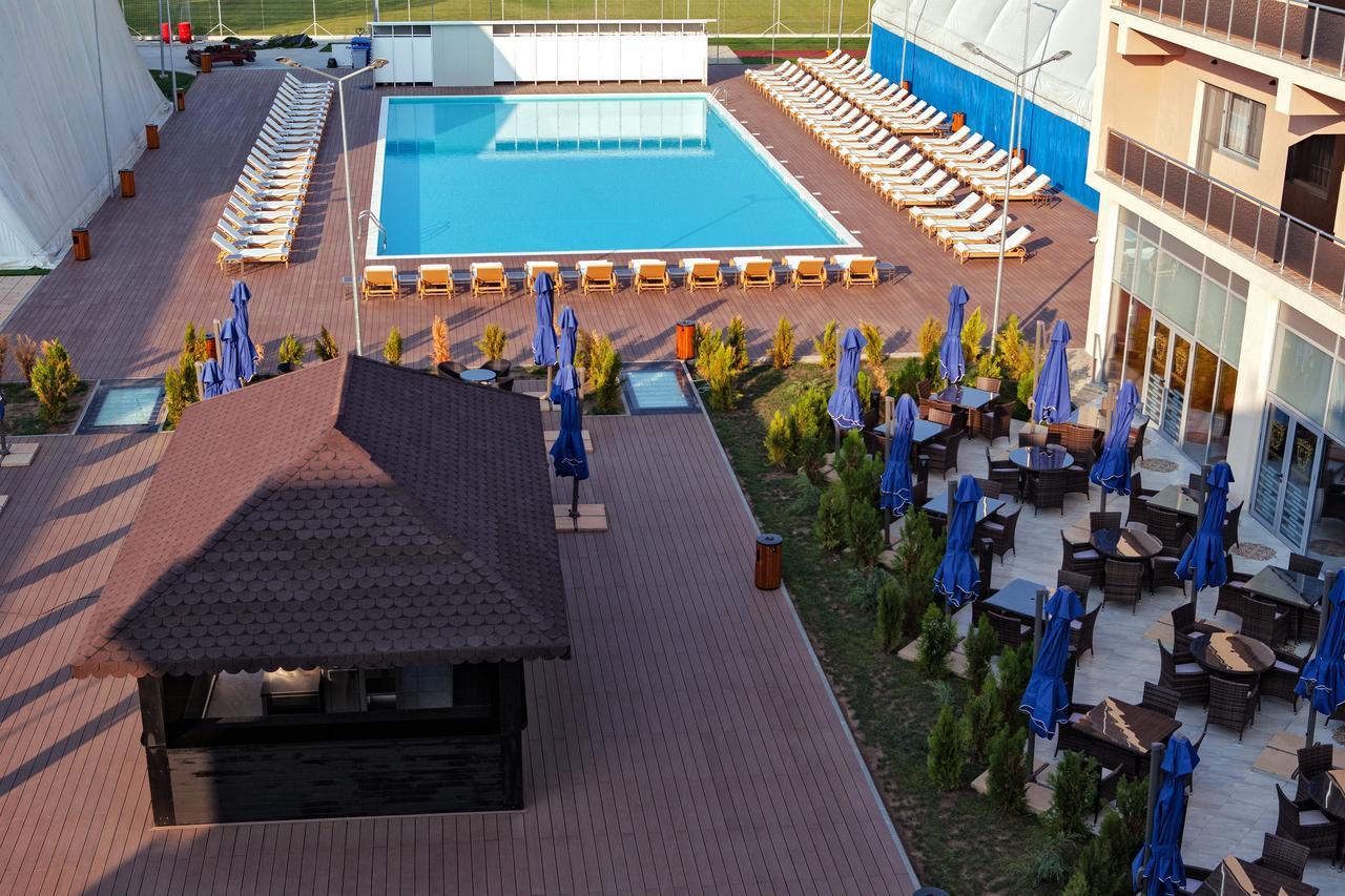 Отель Premium Wellness Institute Бухарест Экстерьер фото