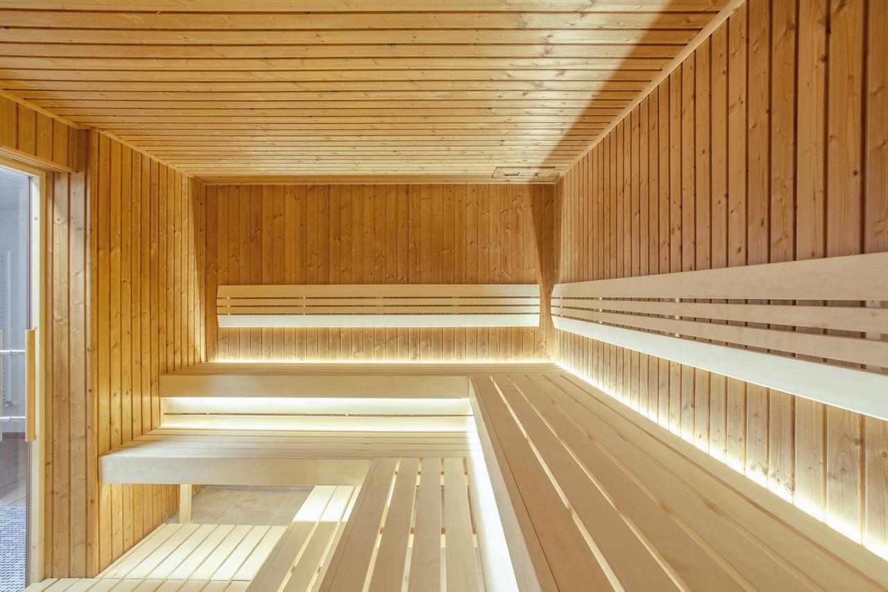 Отель Premium Wellness Institute Бухарест Экстерьер фото